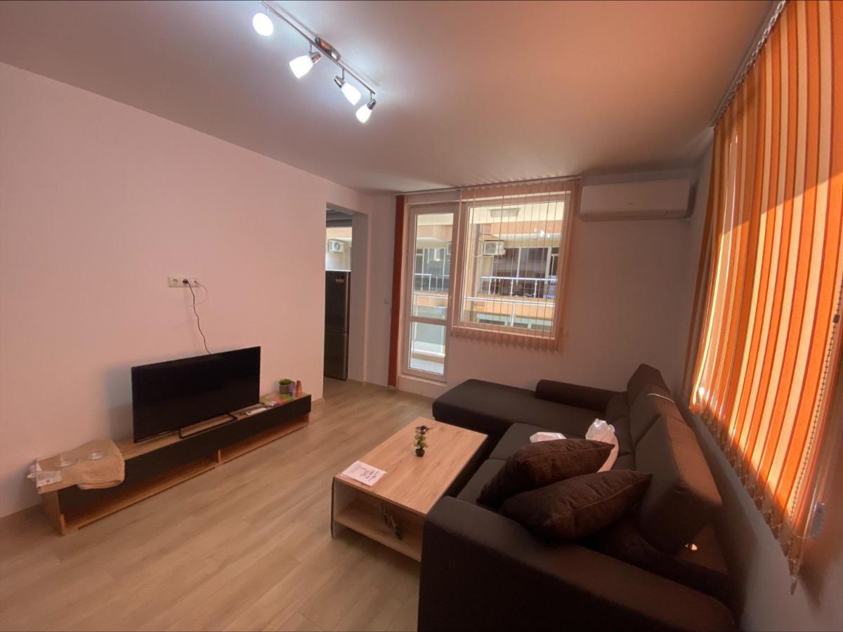 Apartamenti Eli เปาโมเรีย ภายนอก รูปภาพ