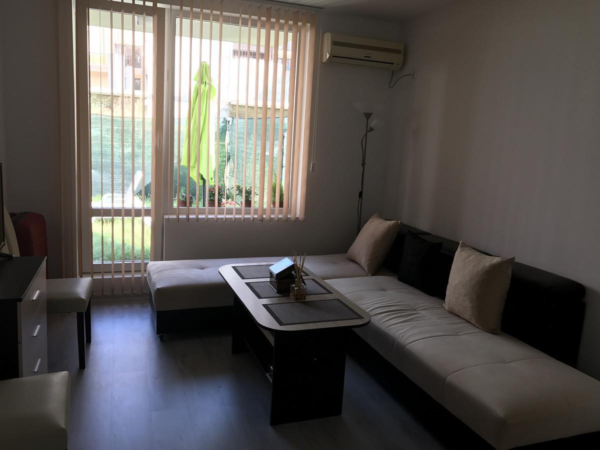 Apartamenti Eli เปาโมเรีย ภายนอก รูปภาพ