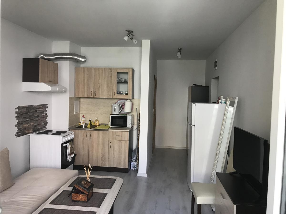 Apartamenti Eli เปาโมเรีย ภายนอก รูปภาพ