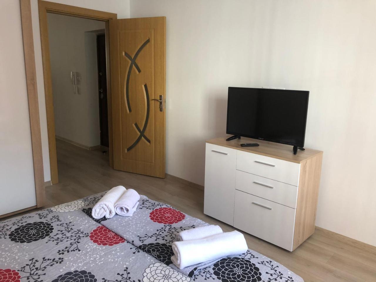 Apartamenti Eli เปาโมเรีย ภายนอก รูปภาพ