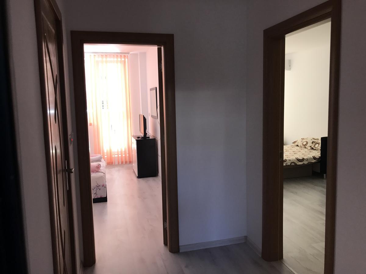 Apartamenti Eli เปาโมเรีย ภายนอก รูปภาพ