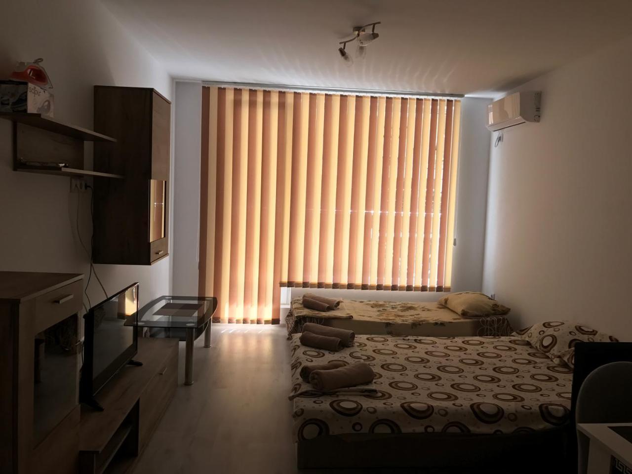 Apartamenti Eli เปาโมเรีย ภายนอก รูปภาพ